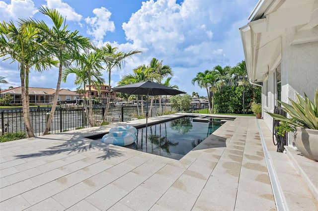 1985 CAROLINA AVENUE NE, St Petersburg, FL 33703