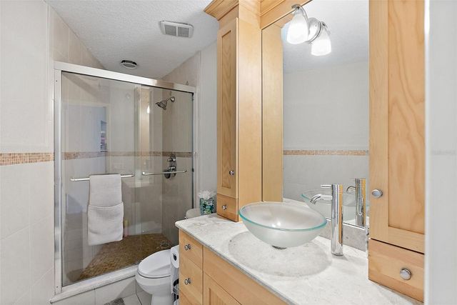 1985 CAROLINA AVENUE NE, St Petersburg, FL 33703
