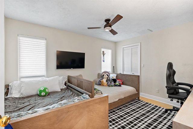 1985 CAROLINA AVENUE NE, St Petersburg, FL 33703