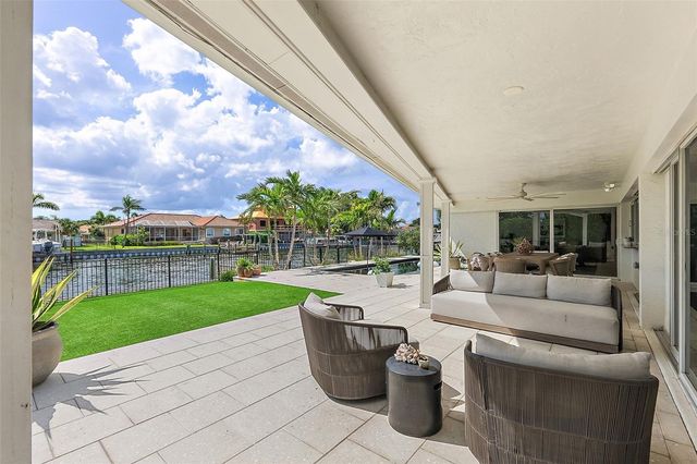 1985 CAROLINA AVENUE NE, St Petersburg, FL 33703
