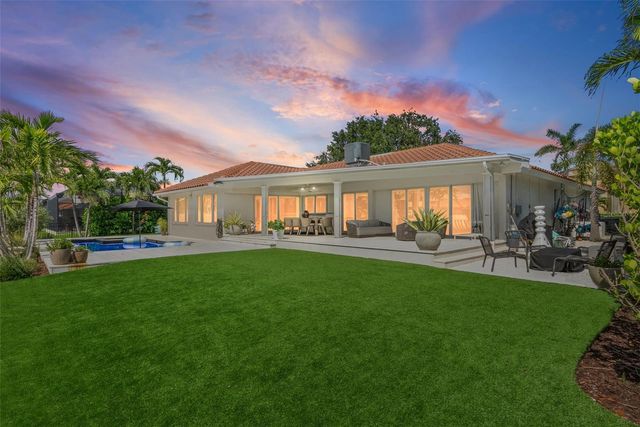 1985 CAROLINA AVENUE NE, St Petersburg, FL 33703