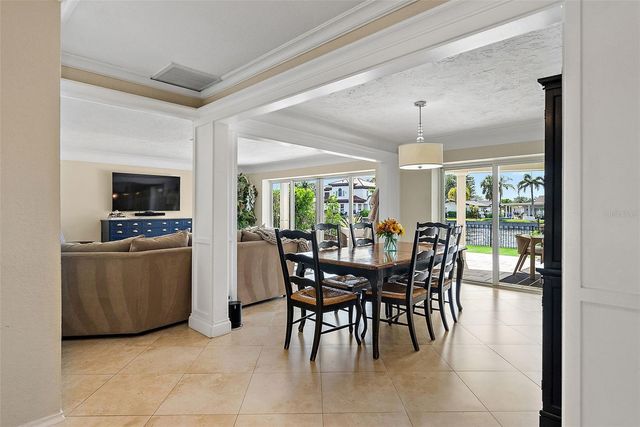 1985 CAROLINA AVENUE NE, St Petersburg, FL 33703