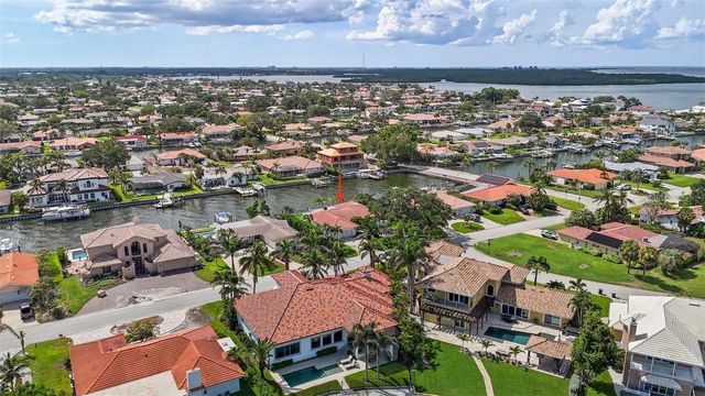 1985 CAROLINA AVENUE NE, St Petersburg, FL 33703