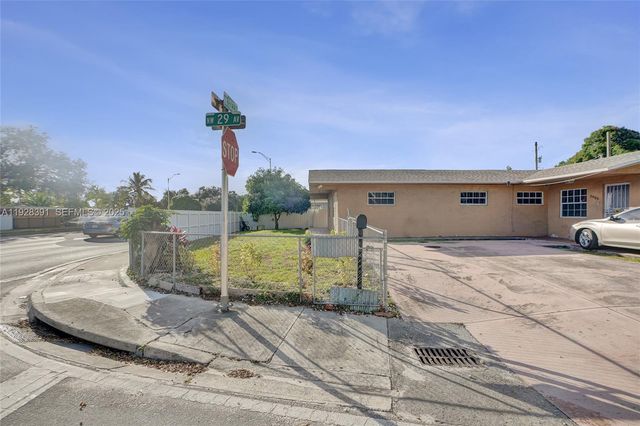 2907 NW 103rd St 1, Miami, FL 33147