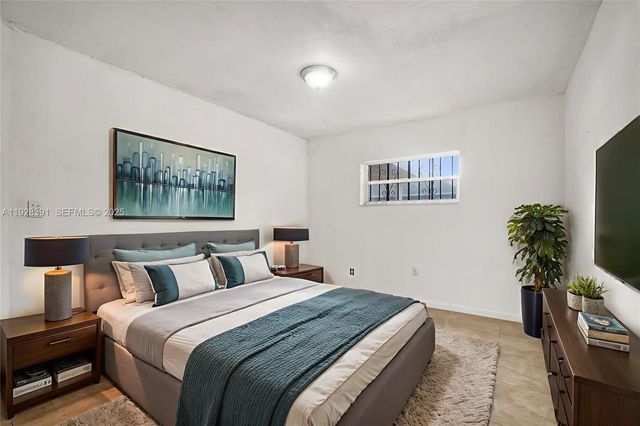 2907 NW 103rd St 1, Miami, FL 33147