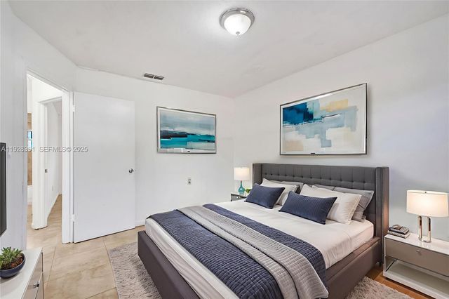 2907 NW 103rd St 1, Miami, FL 33147