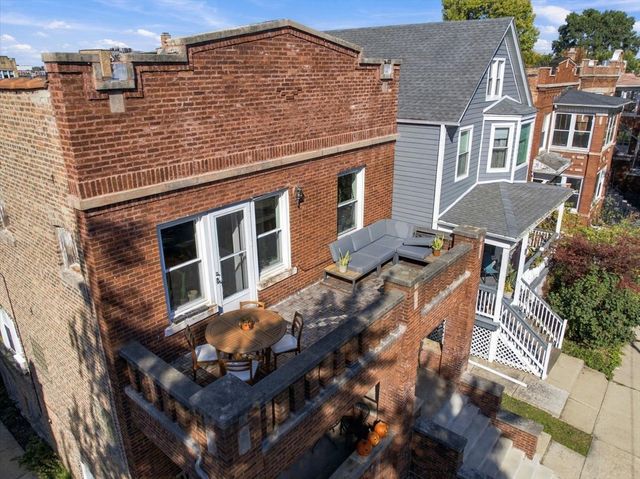 2446 N Springfield Avenue 2, Chicago, IL 60647