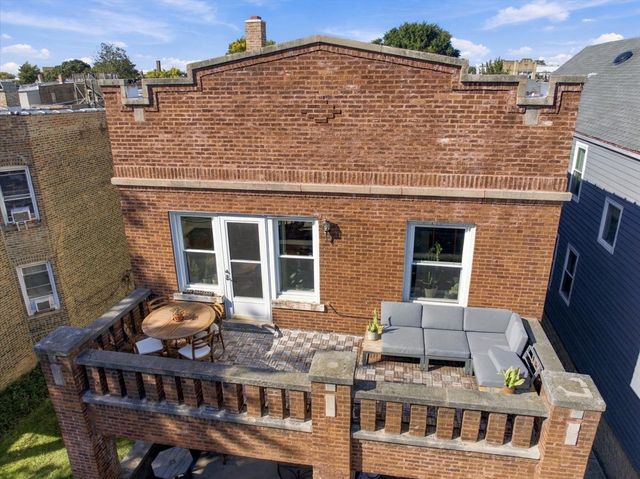 2446 N Springfield Avenue 2, Chicago, IL 60647