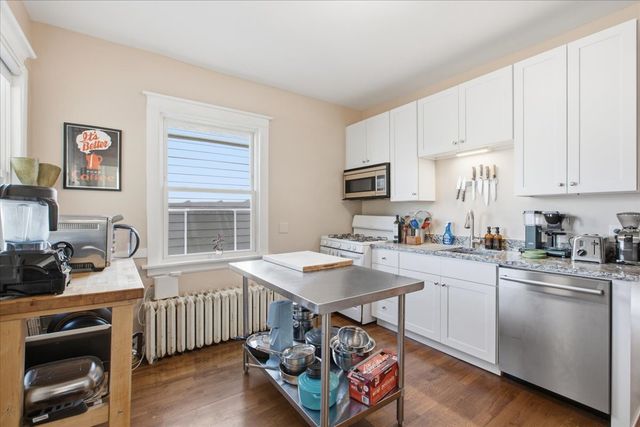 2446 N Springfield Avenue 2, Chicago, IL 60647