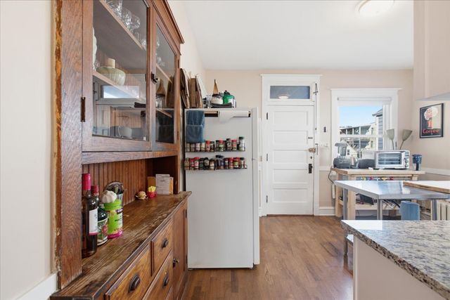 2446 N Springfield Avenue 2, Chicago, IL 60647