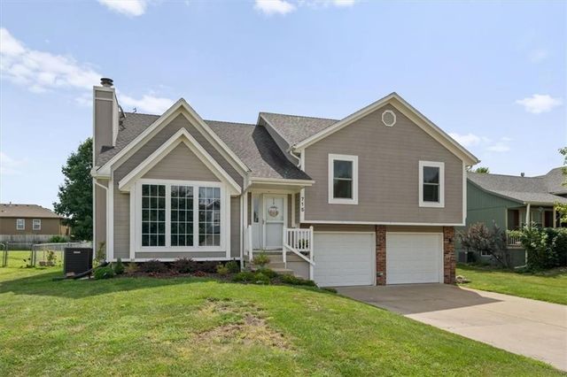 715 Shiloh Drive, Raymore, MO 64083