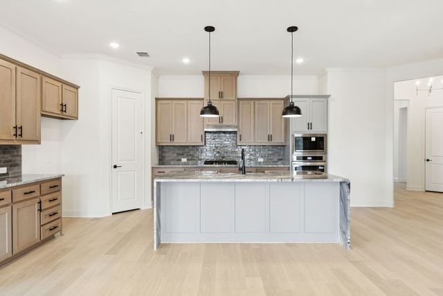 7004 Valley View Drive, Joshua, TX 76058