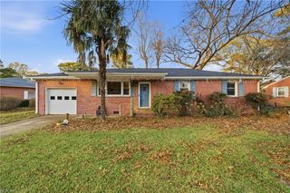5924 Woodstock CT, Virginia Beach, VA 23464