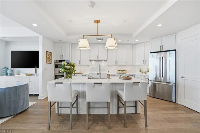 4142 Bay Beach LN 904, Fort Myers Beach, FL 33931