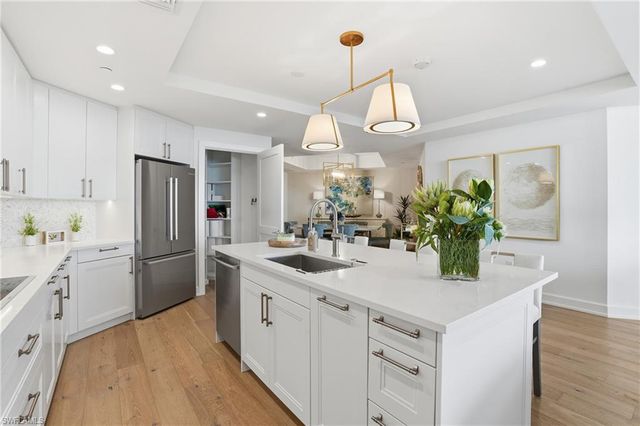 4142 Bay Beach LN 904, Fort Myers Beach, FL 33931