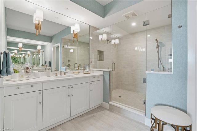 4142 Bay Beach LN 904, Fort Myers Beach, FL 33931