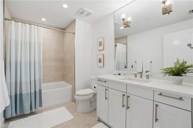 4142 Bay Beach LN 904, Fort Myers Beach, FL 33931