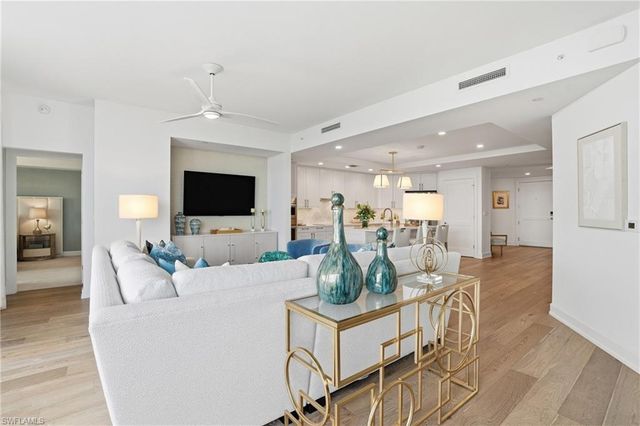 4142 Bay Beach LN 904, Fort Myers Beach, FL 33931