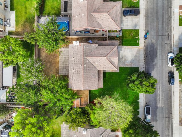 1606 Regents Street, Lancaster, CA 93534