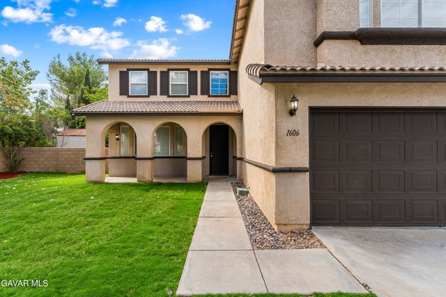 1606 Regents Street, Lancaster, CA 93534