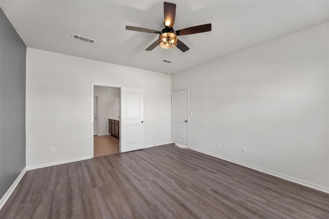 9715 Blue Sapphire Drive, Rosharon, TX 77583