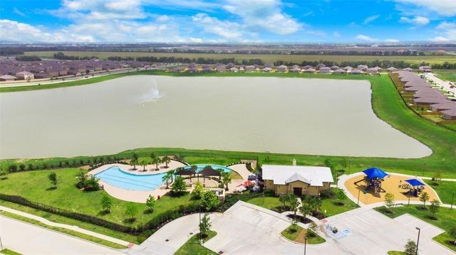 9715 Blue Sapphire Drive, Rosharon, TX 77583