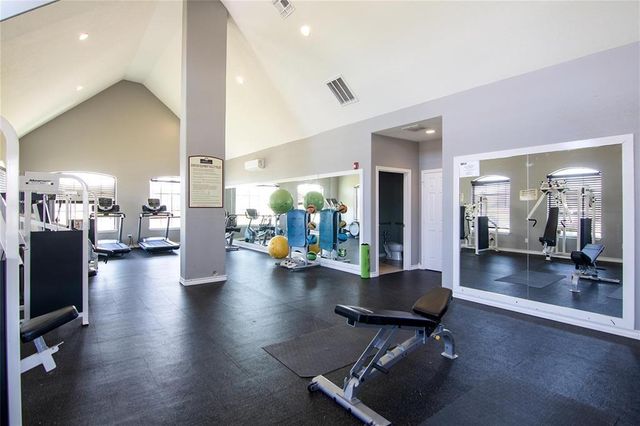 9715 Blue Sapphire Drive, Rosharon, TX 77583