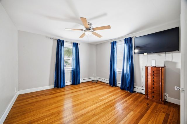 127 Shawmut St, Springfield, MA 01108