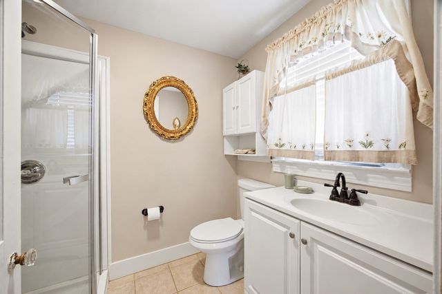 127 Shawmut St, Springfield, MA 01108