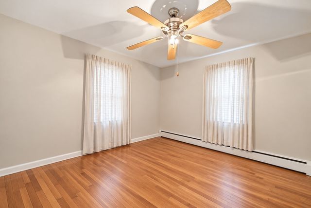 127 Shawmut St, Springfield, MA 01108