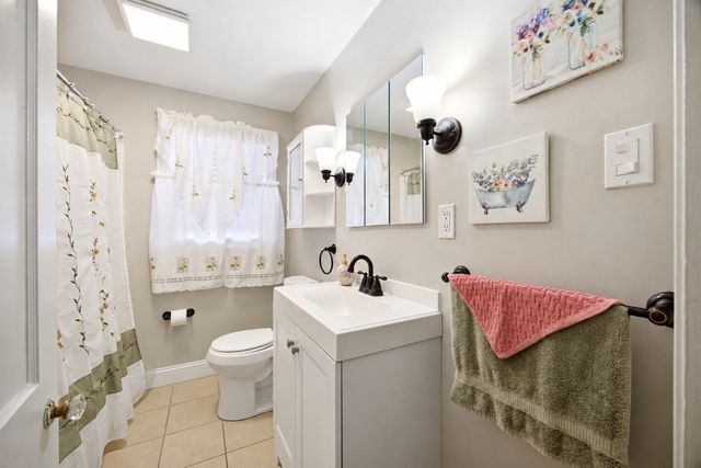 127 Shawmut St, Springfield, MA 01108
