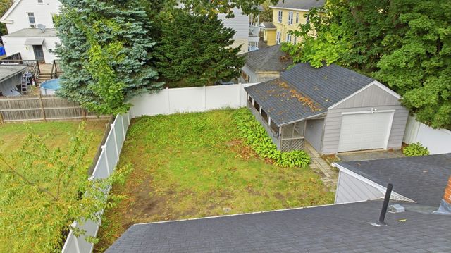 127 Shawmut St, Springfield, MA 01108