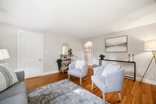 127 Shawmut St, Springfield, MA 01108