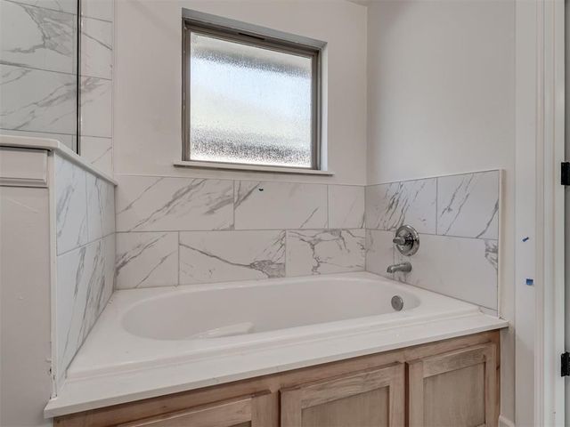 133 Firethorn Way, Noble, OK 73068