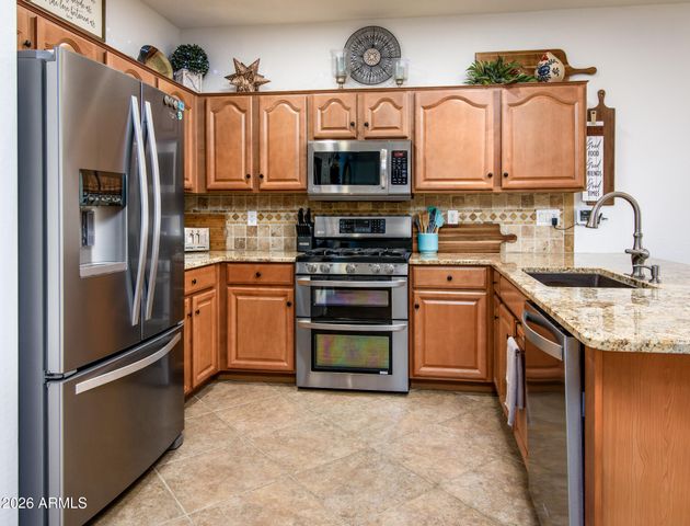 20484 N LEMON DROP Drive, Maricopa, AZ 85138