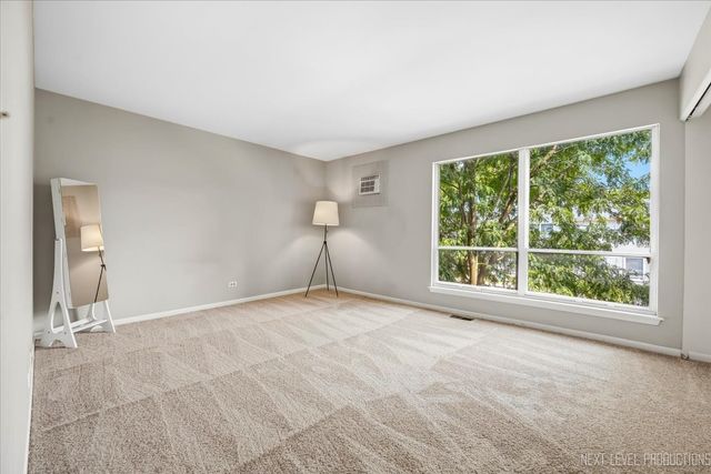 114 Raintree Court, Aurora, IL 60504
