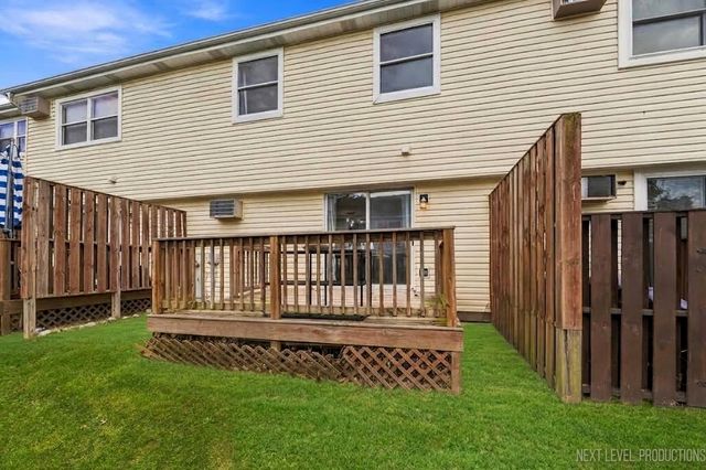 114 Raintree Court, Aurora, IL 60504