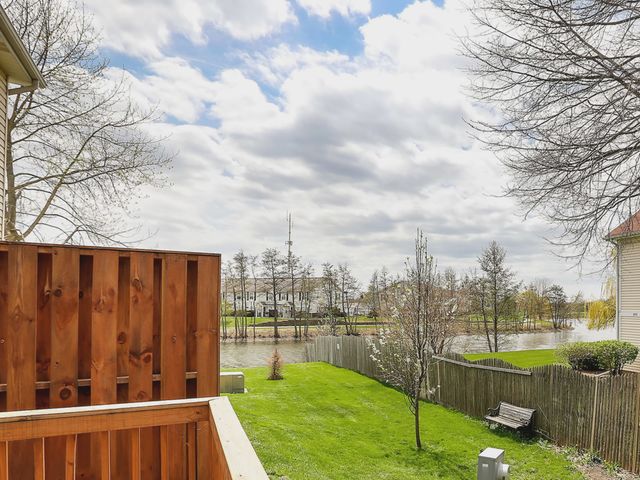 114 Raintree Court, Aurora, IL 60504