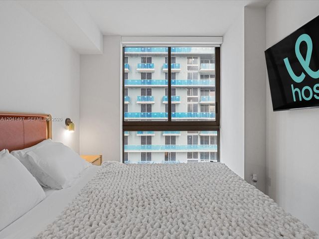11 NE 6th Street 807, Miami, FL 33132