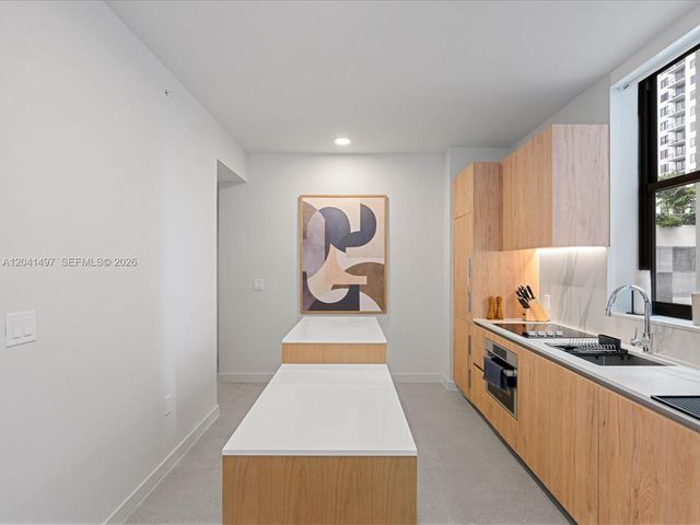 11 NE 6th Street 807, Miami, FL 33132