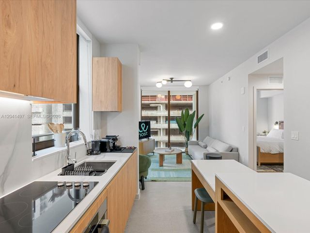 11 NE 6th Street 807, Miami, FL 33132