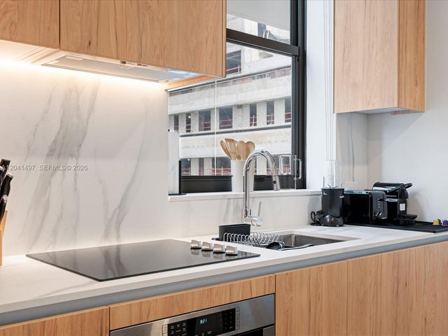11 NE 6th Street 807, Miami, FL 33132