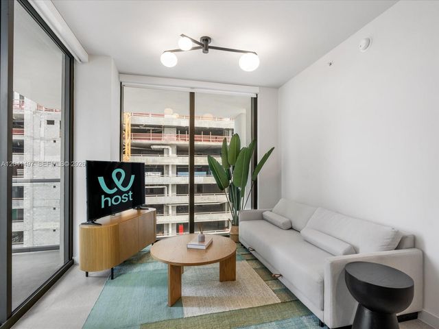 11 NE 6th Street 807, Miami, FL 33132
