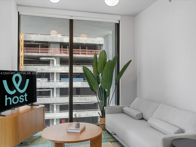 11 NE 6th Street 807, Miami, FL 33132