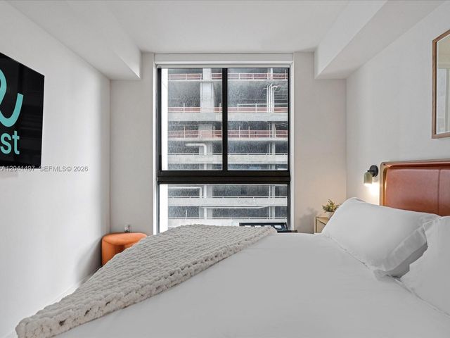 11 NE 6th Street 807, Miami, FL 33132