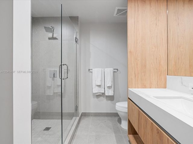11 NE 6th Street 807, Miami, FL 33132
