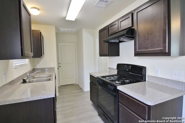 8722 Tesoro Hills, San Antonio, TX 78242