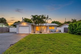 4490 NW 19th Way, Oakland Park, FL 33309