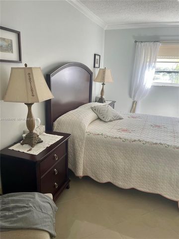 3940 NW 42nd Avenue 319, Lauderdale Lakes, FL 33319