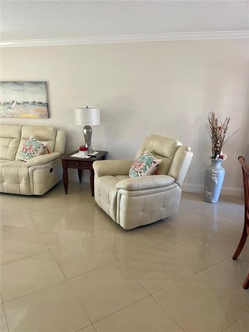 3940 NW 42nd Avenue 319, Lauderdale Lakes, FL 33319